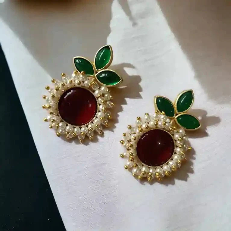 GOLD TONED CONTEMPORARY EARRINGS - TELANAARI ENTERPRISES