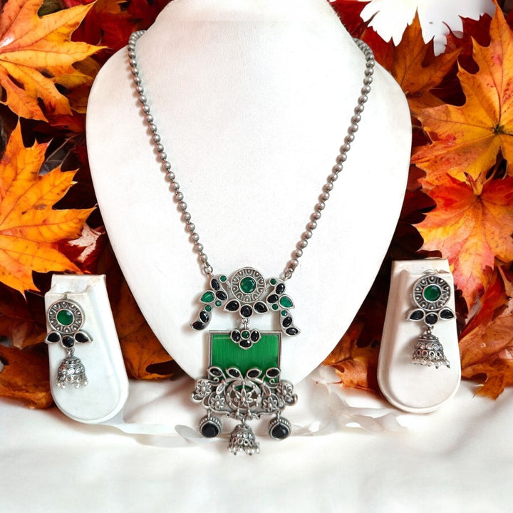 TELANAARI RADIANT NAMITA SILVER-PLATED LIGHT GREEN NECKLACE SET