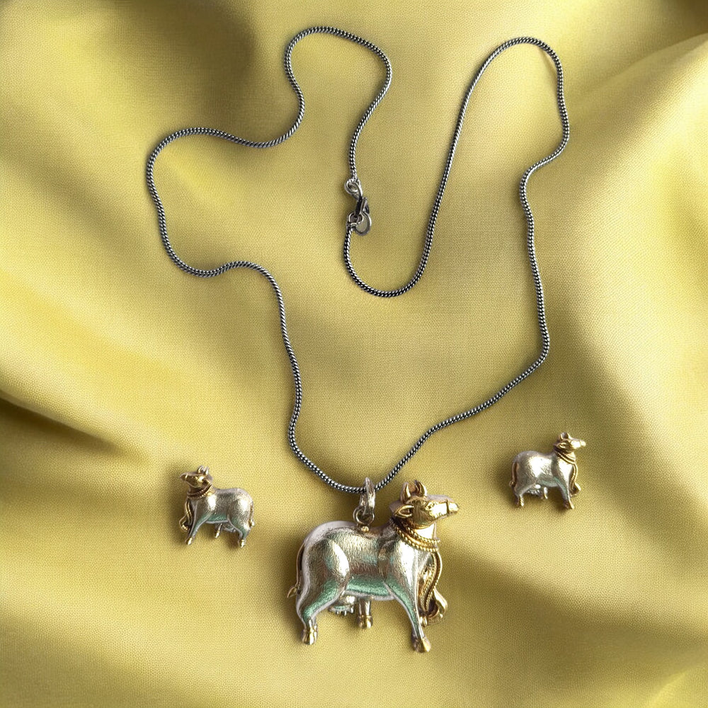 CLASSIC AASHRITA DUAL TONE COW SILVER-PLATED NECKLACE SET