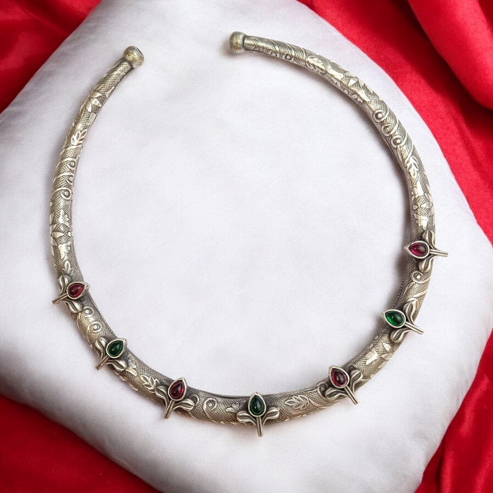 CLASSIC TIMELESS ESHANI RED GREEN SILVER PLATED HASLI NECKLACE SET