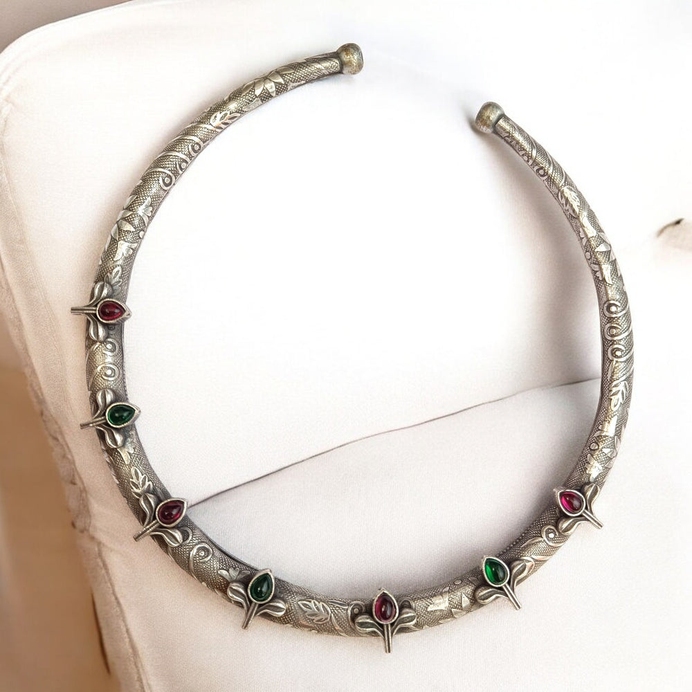 CLASSIC TIMELESS ESHANI RED GREEN SILVER PLATED HASLI NECKLACE SET