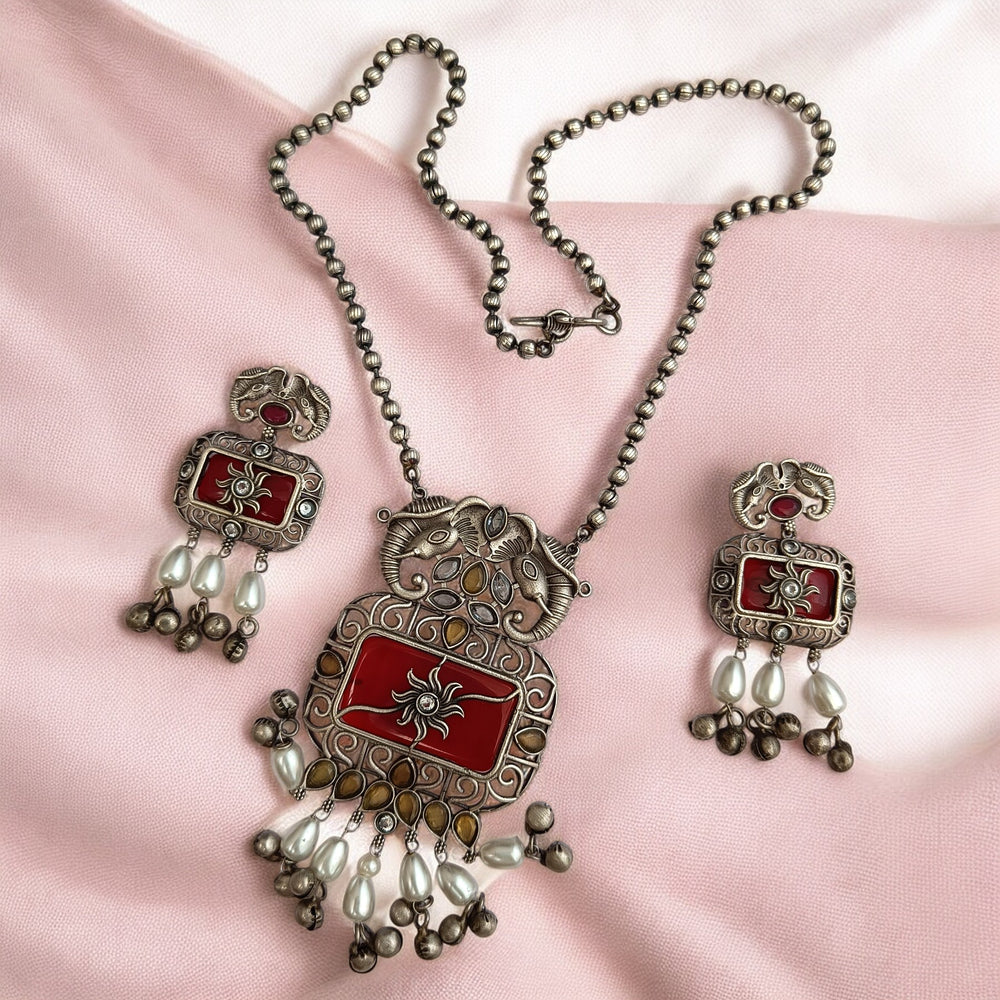 CLASSIC ELEGANT EKAVIRA RED SILVER PLATED NECKLACE SET