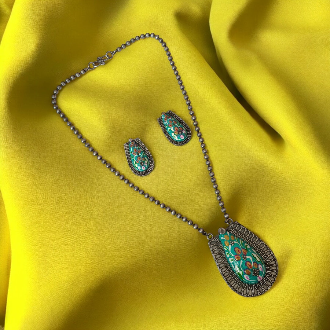 TELANAARI MANSI HAND PAINTED LIGHT GREEN SILVER-PLATED NECKLACE SET