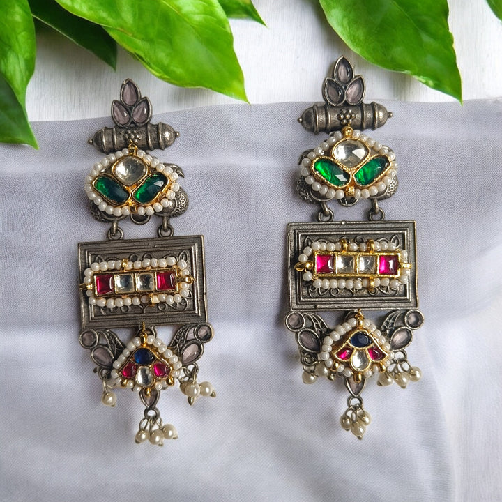 TELANAARI ELEGANT NISHIKA DUAL TONE FUSHION PACHI KUNDAN SILVER PLATED EARRINGS