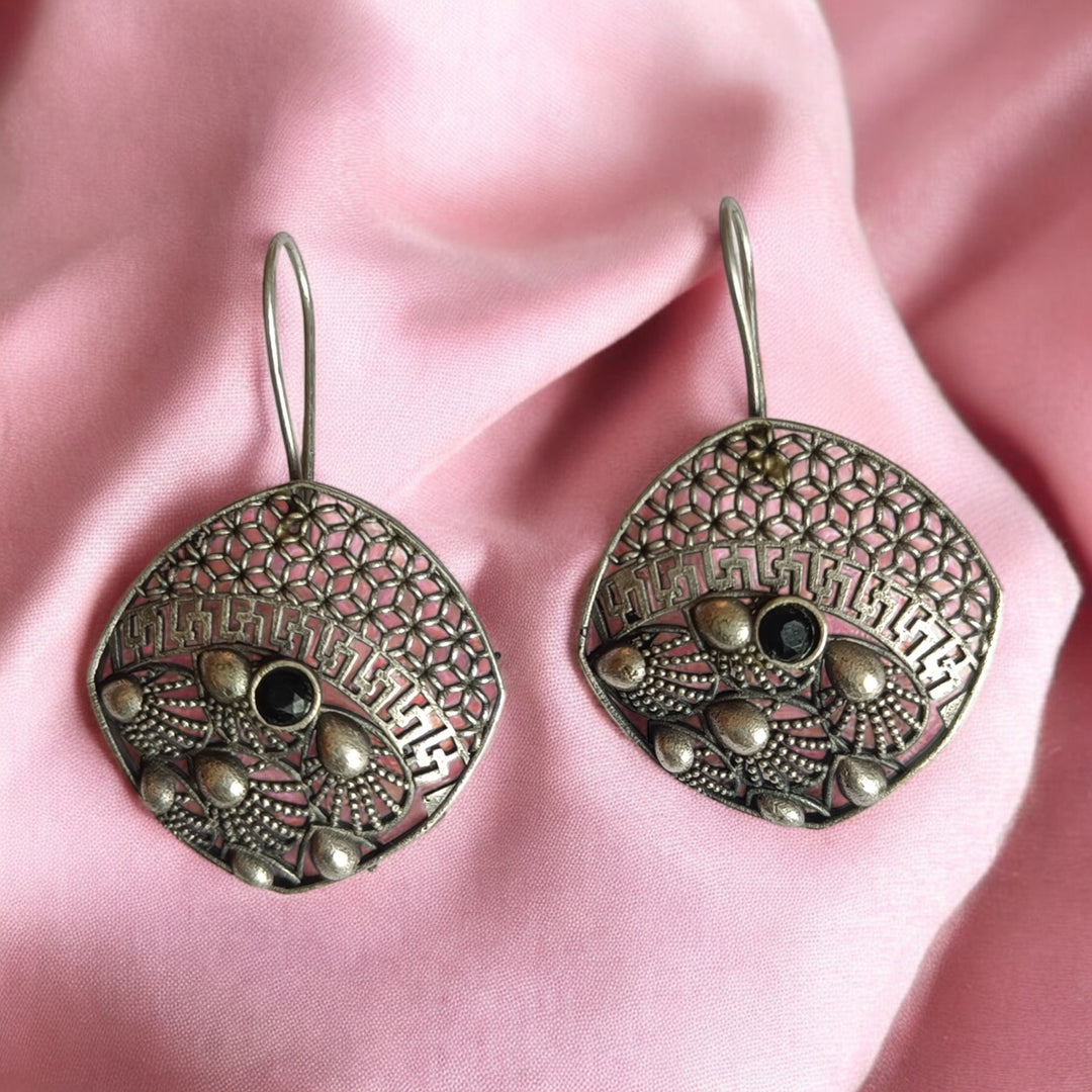 TELANAARI RADIANT ARINA SILVER PLATED HOOK EARRINGS