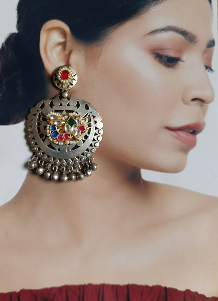 TELANAARI ELEGANT KRITIKA DUAL TONE FUSHION PACHI KUNDAN SILVER PLATED EARRINGS [product_variant]