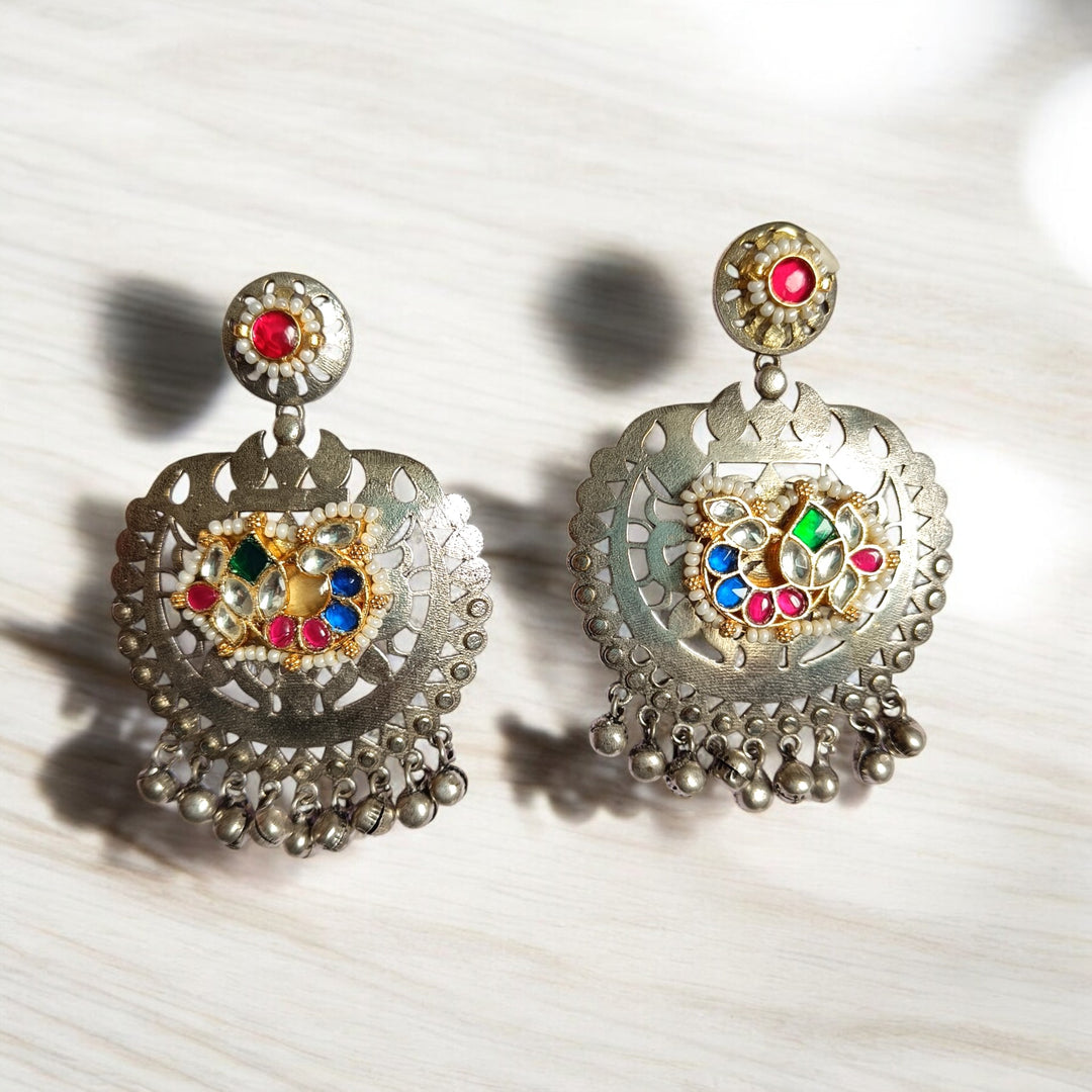 TELANAARI ELEGANT KRITIKA DUAL TONE FUSHION PACHI KUNDAN SILVER PLATED EARRINGS [product_variant]