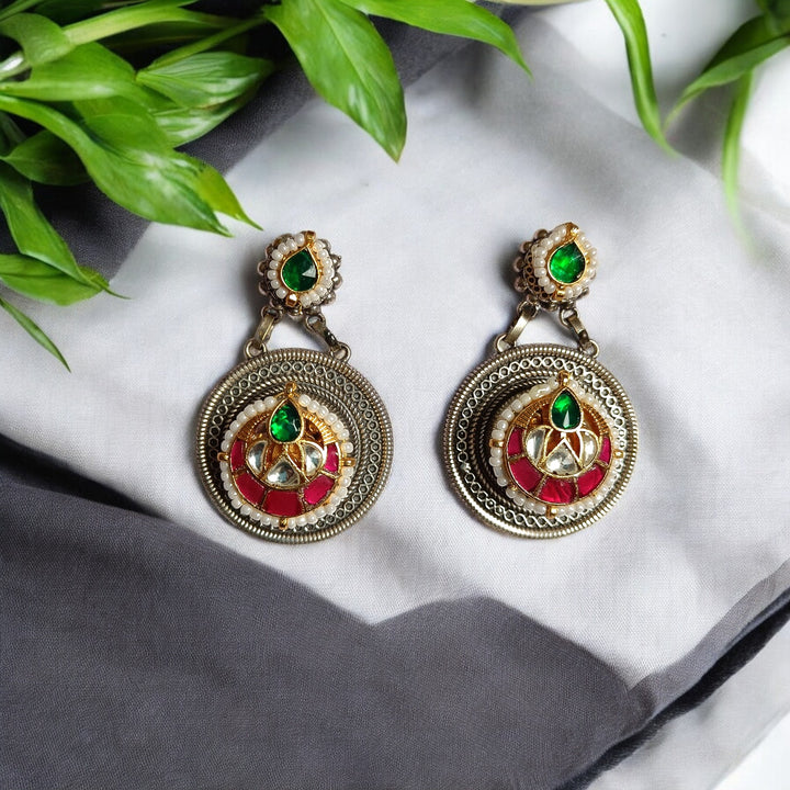 TELANAARI ELEGANT HARSIM DUAL TONE FUSHION PACHI KUNDAN SILVER PLATED EARRINGS [product_variant]