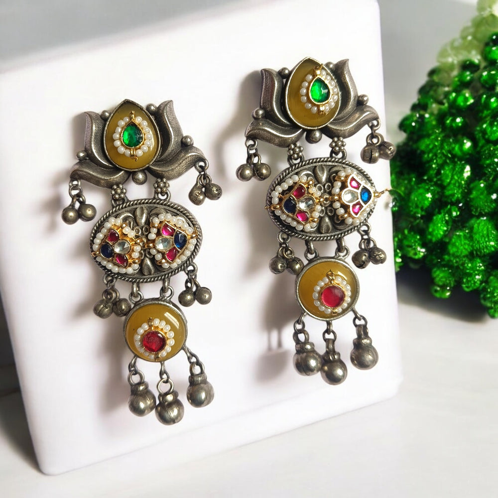 TELANAARI ELEGANT BORNALI DUAL TONE FUSHION PACHI KUNDAN SILVER PLATED EARRINGS