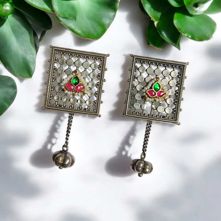 TELANAARI ELEGANT NEHA DUAL TONE FUSHION PACHI KUNDAN SILVER PLATED EARRINGS [product_variant]