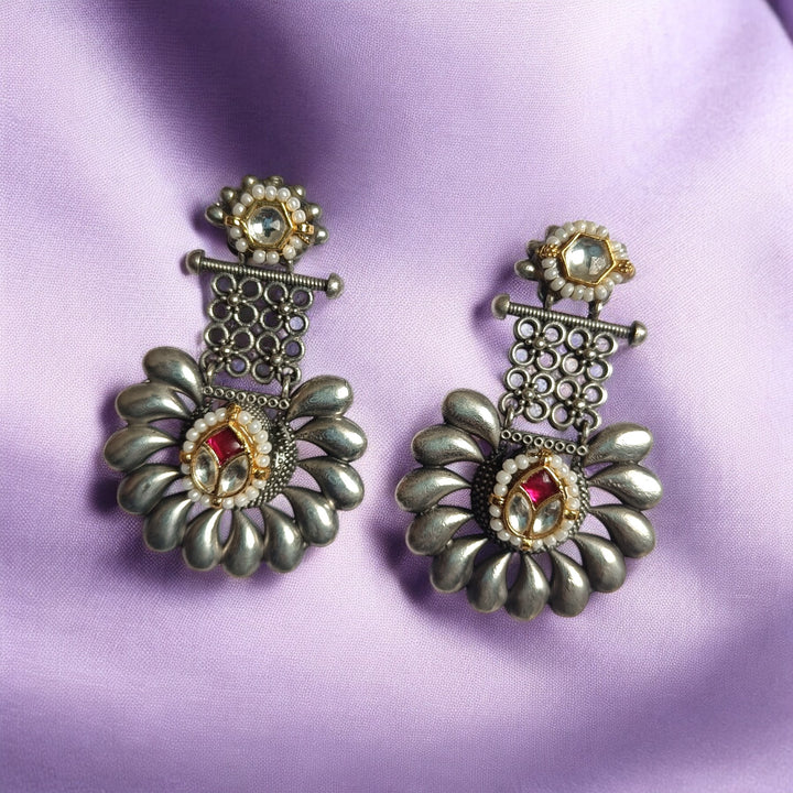 TELANAARI ELEGANT RENU DUAL TONE FUSHION PACHI KUNDAN SILVER PLATED EARRINGS [product_variant]