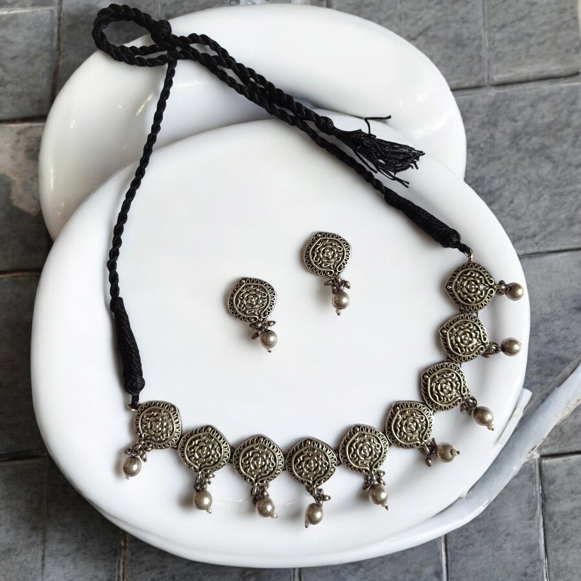 SHOP CLASSIC ANTIQUE LARA SILVER OXIDISED NECKLACE SET ONLINE FOR WOMEN