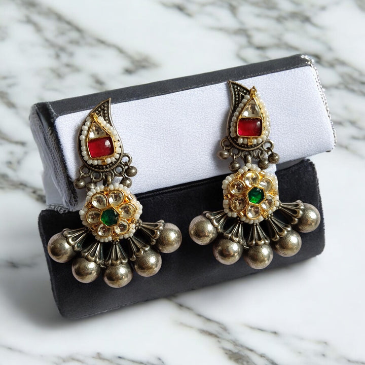 ELEGANT SANDHYA DUAL TONE PACHI KUNDAN FUSHION SILVER PLATED EARRINGS [product_variant]- TelaNaari