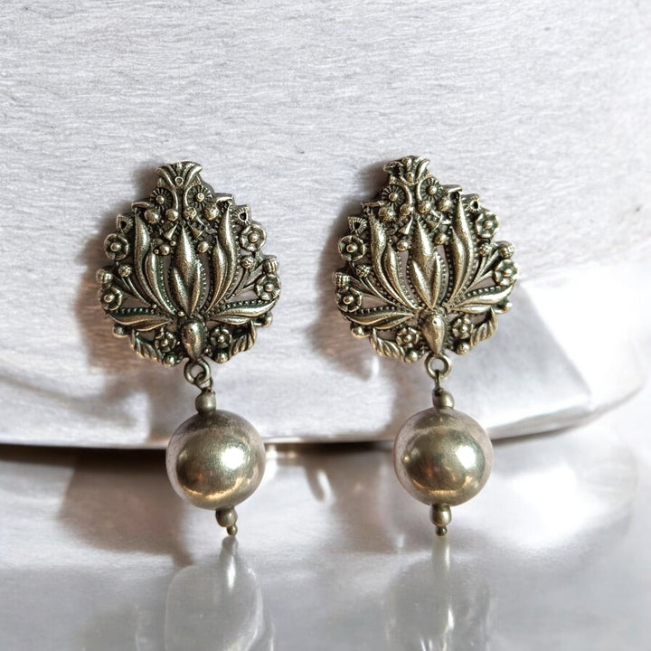 ELEGANT ANTIQUE KAJAL SILVER OXIDISED EARRINGS [product_variant]- TelaNaari