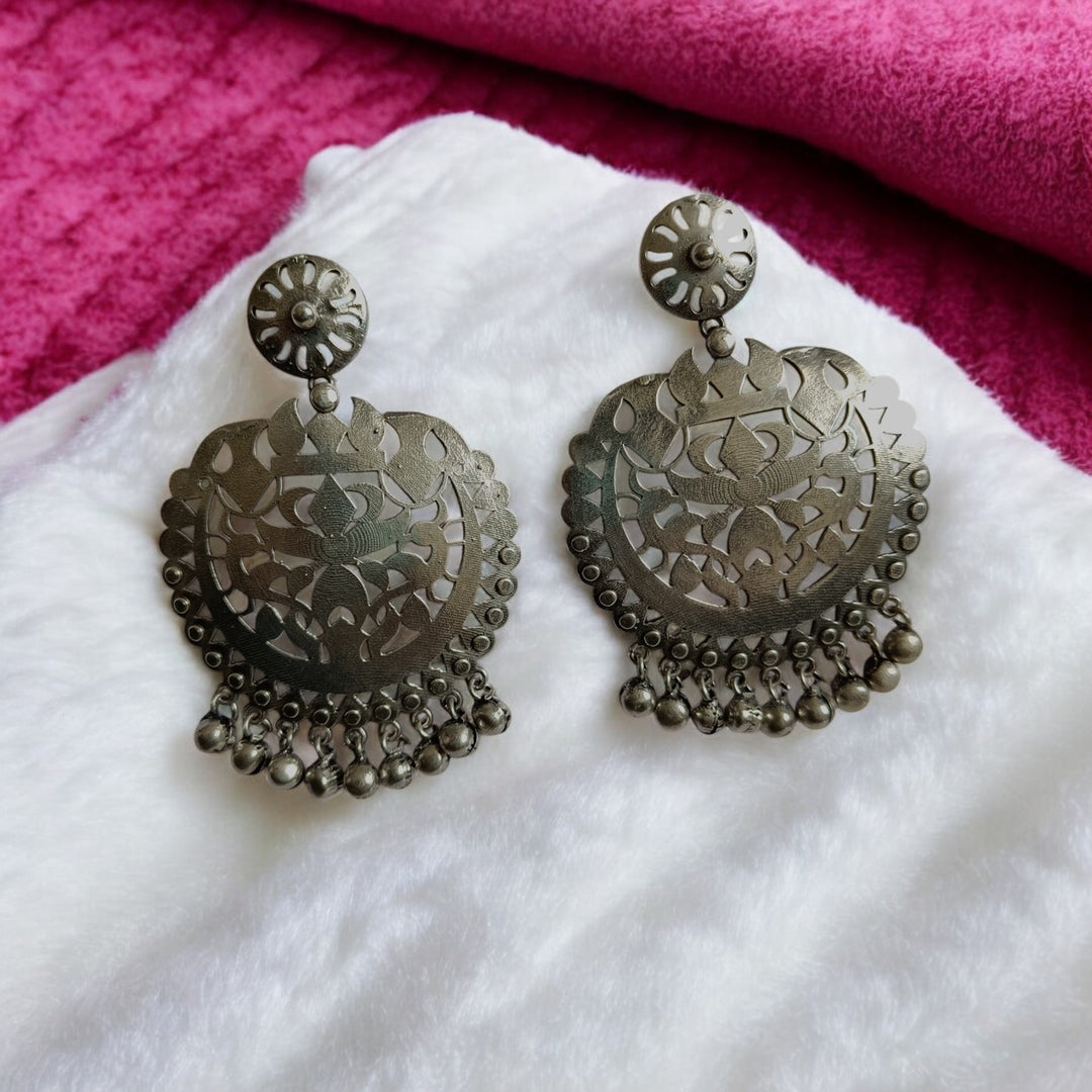 ELEGANT ANTIQUE PRASANTHI SILVER OXIDISED CHANDBALI EARRINGS [product_variant]- TelaNaari