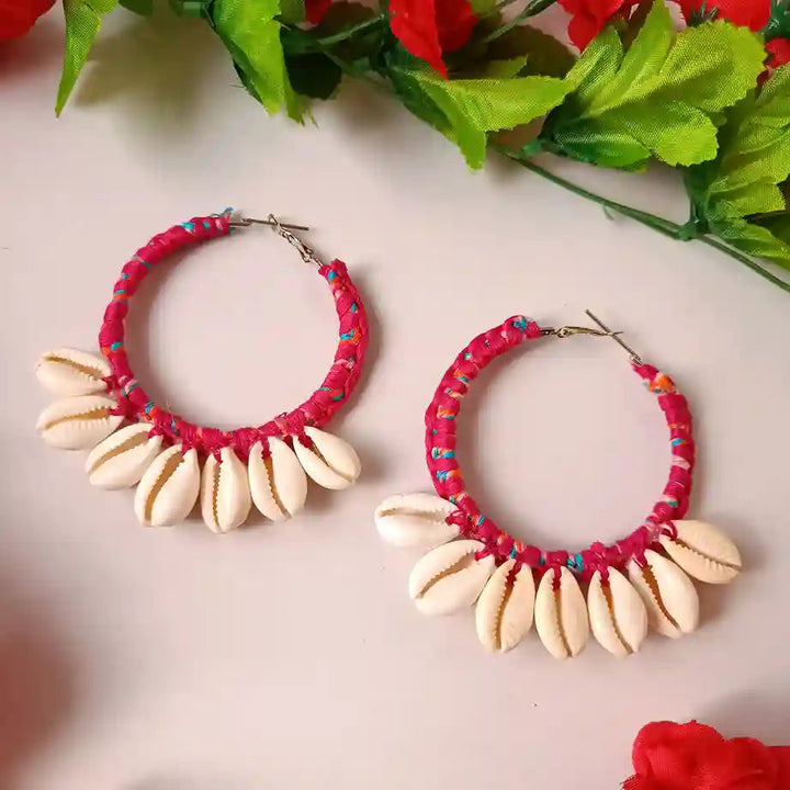 HANDMADE COWRIE EARRINGS NIRA PINK