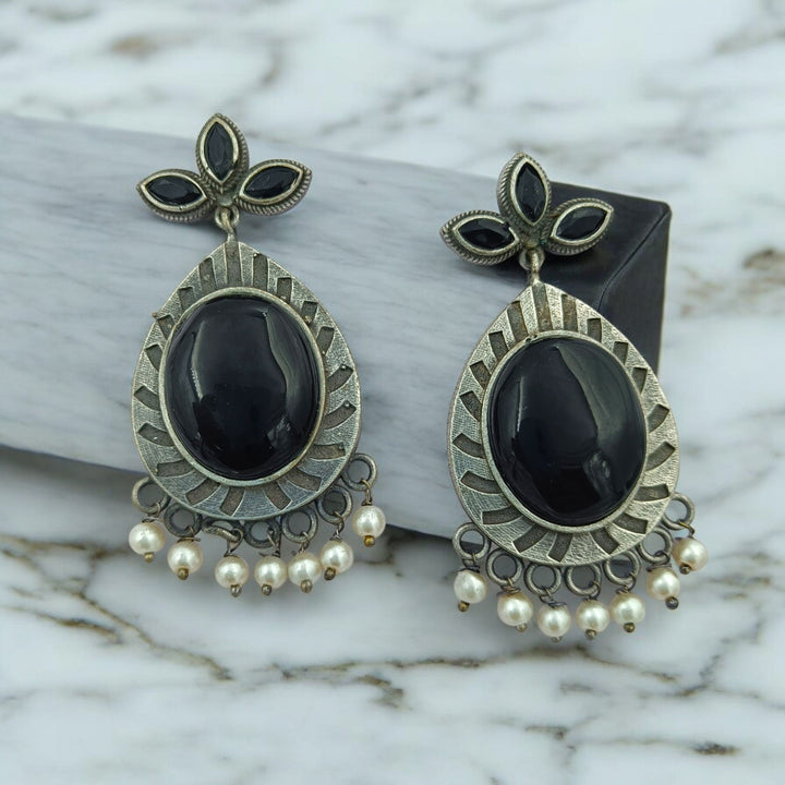 SILVER OXIDISED EARRINGS AAHANA