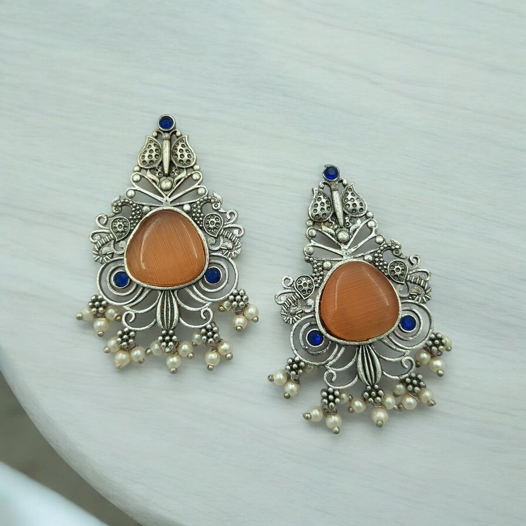 AADANYA SILVER OXIDISED PEARL EARRINGS