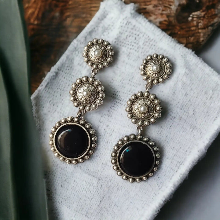 ARIYA SILVER OXIDISED EARRINGS [product_variant]