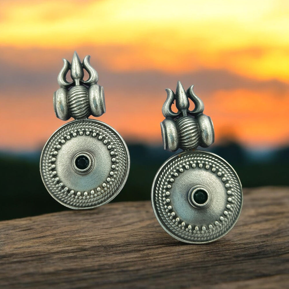 CLASSIC ANTIQUE TRISHOOLA SILVER OXIDISED EARRINGS