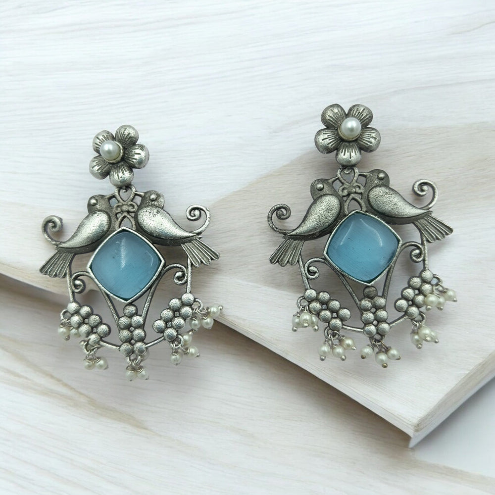 CLASSIC ELEGANT AALAYA SILVER OXIDISED PEARL EARRINGS