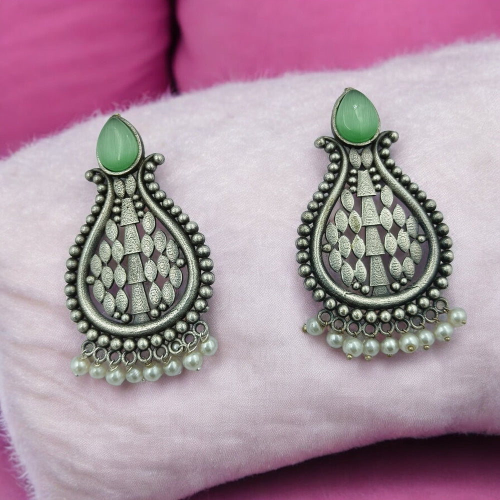 CLASSIC ELEGANT UMESHWARI SILVER OXIDISED PEARL EARRINGS