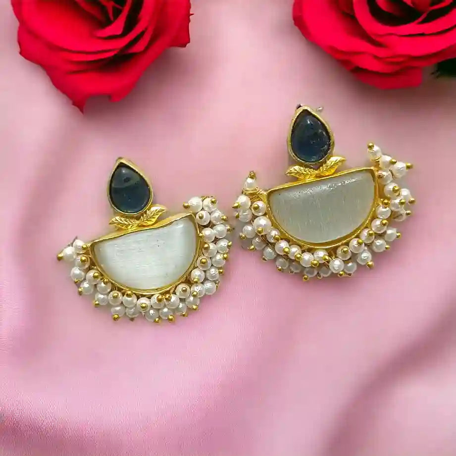 GOLD PLATED EARRINGS MEDHA