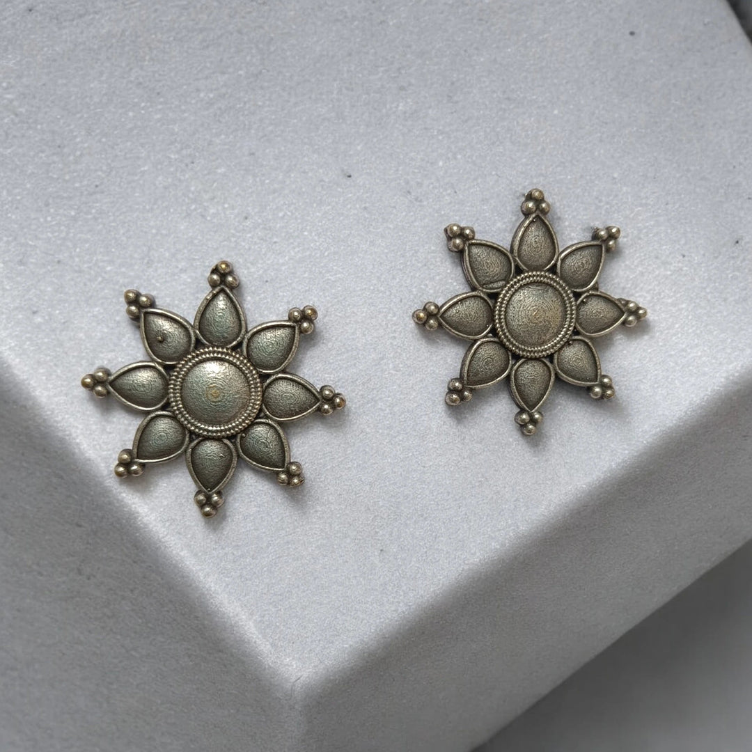 SILVER OXIDISED STUD EARRINGS QIRAT