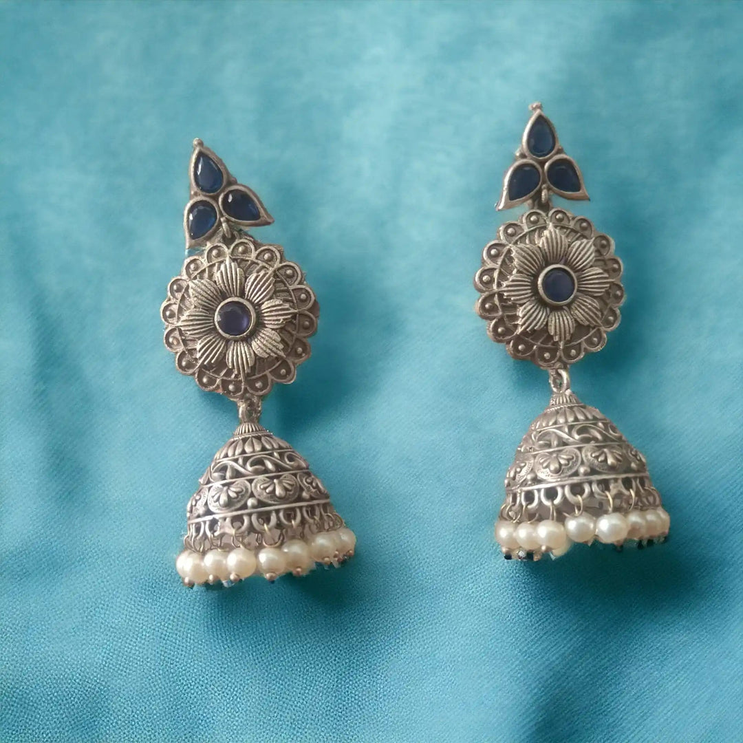 TELA NAARI DYNAMIC OXIDISED SILVER JHUMKA EARRINGS