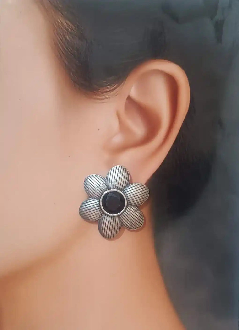 TELA NAARI MODERN OXIDISED SILVER STUD EARRINGS