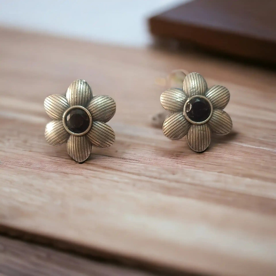 TELA NAARI MODERN OXIDISED SILVER STUD EARRINGS