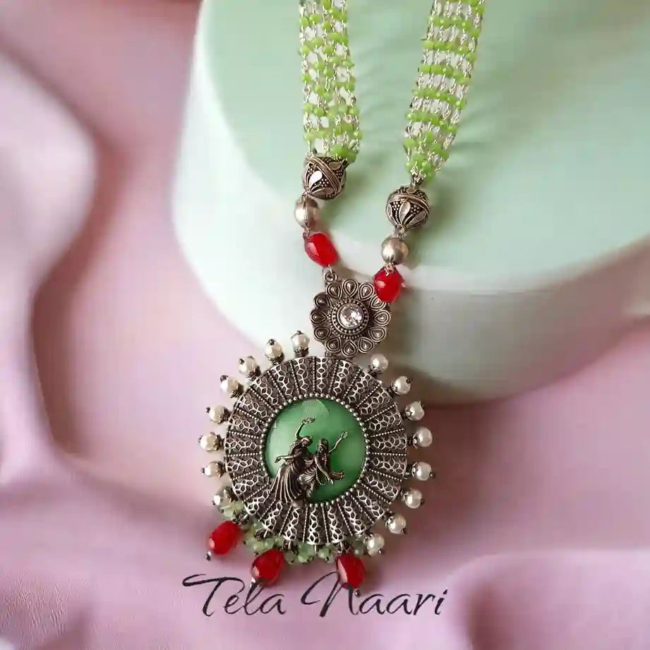 TELA NAARI SILVER OXIDISED RADHE KRISHNA GREEN NECKLACE