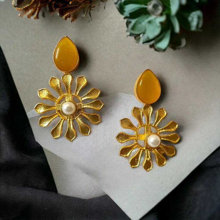 GOLD PLATED EARRINGS Manju