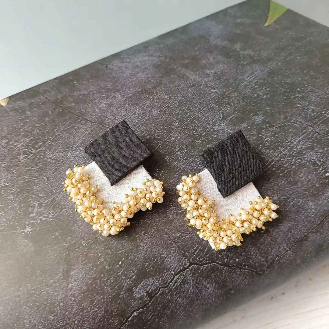 HANDMADE EARRINGS BLACK & WHITE ANAMIKA [product_variant]- TelaNaari