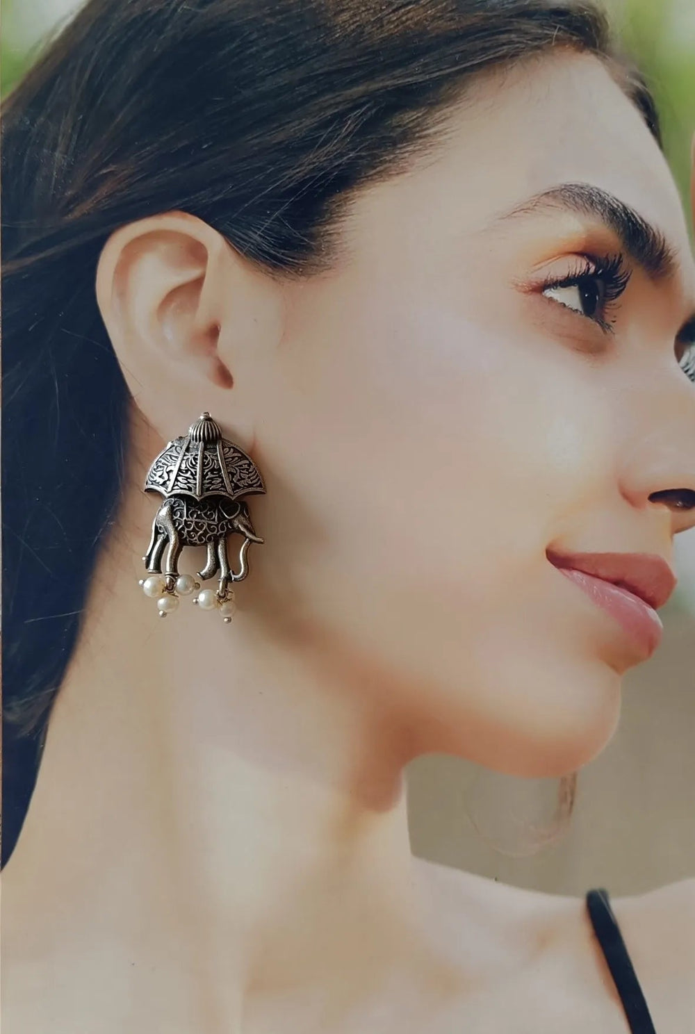 SILVER OXIDISED EARRINGS TAHIRA