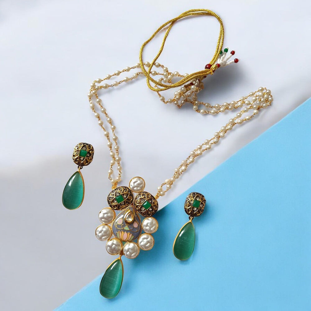 TIMELESS ELEGANCE AARANYA SEA GREEN BAROQUE GOLD PLATED NECKLACE SET